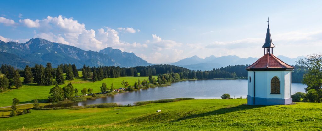 Der Hegratsrieder See - Moorbadesee Nähe Halblech, Foto vom Fotograf und Webdesigner Bernhard Bartsch
